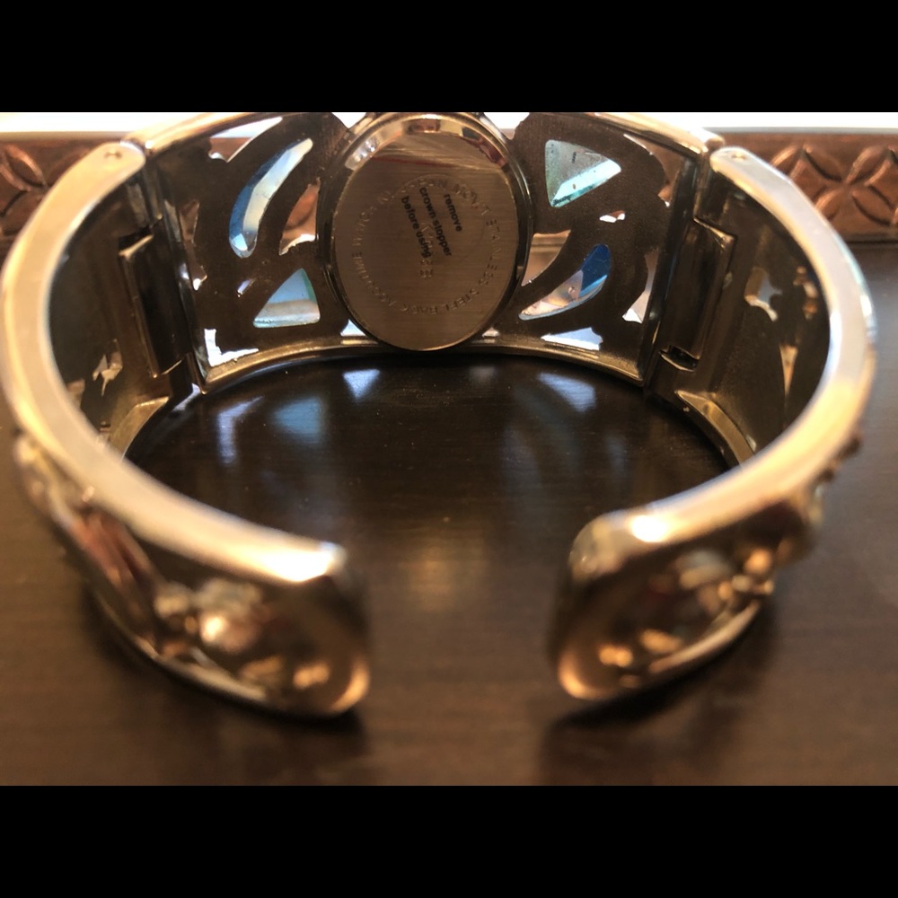 Watch - Picture 5 of 8
